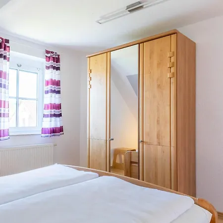 Haus Wilhelmine Whg Og Apartment *